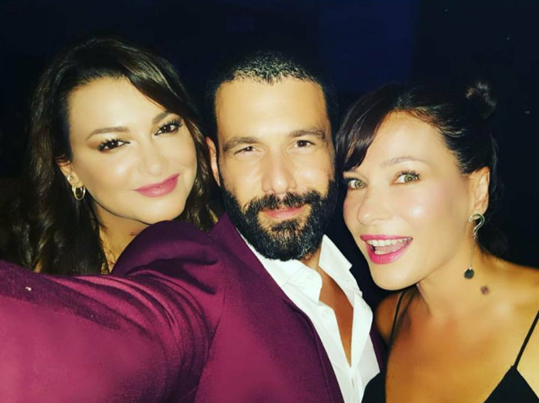 Împreună și fericiți