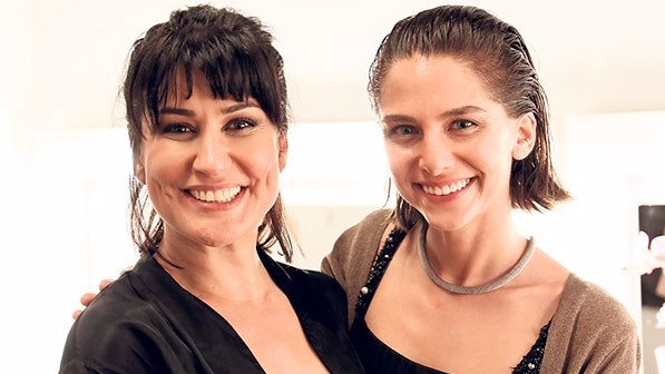 Ezgi Asaroğlu a urmărit spectacolul actriței İclal&nbsp;Aydın