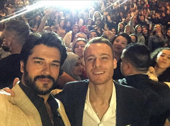 bandicam 2018-04-11 23-34-23-270