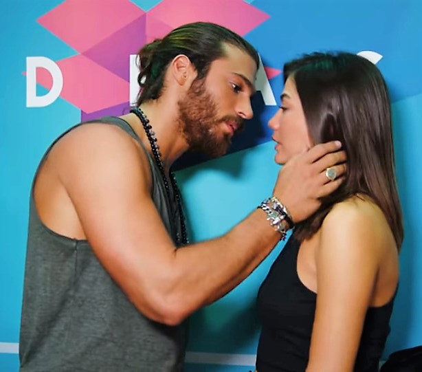 bandicam 2018-11-04 00-30-45-359.jpg