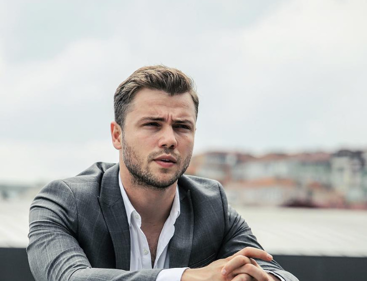 bandicam 2018-11-16 23-40-46-587.jpg