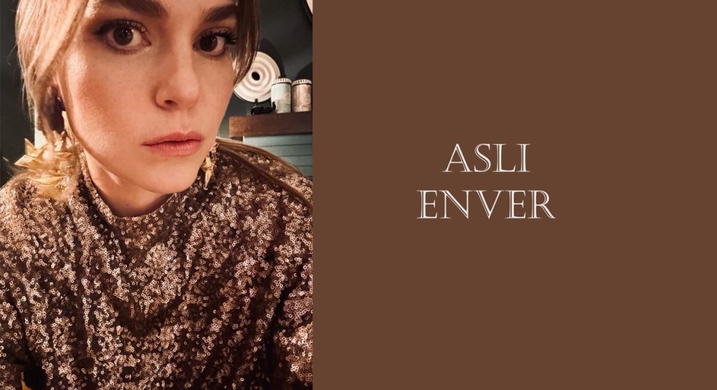Aslı Enver, urări de an nou din&nbsp;Mexic