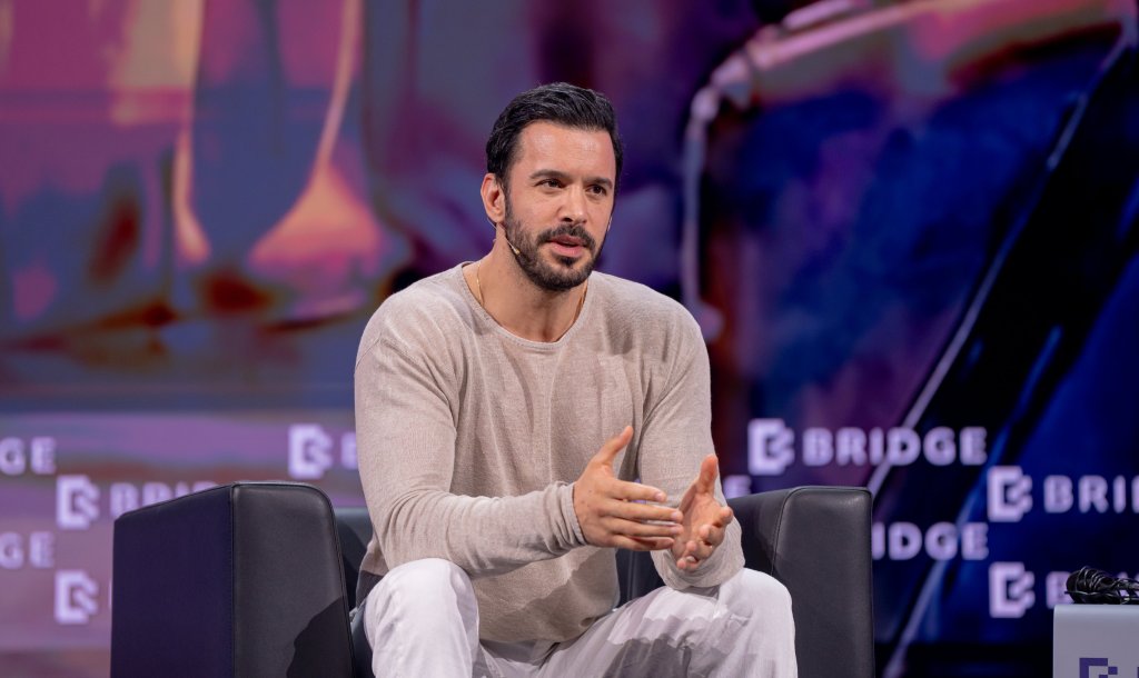 Barış Arduç: Actoria îmi dă senzația că trăiesc cu adevărat, că sunt viu/ Kiralık Așk fost proiectul care mi-a schimbat&nbsp;viața