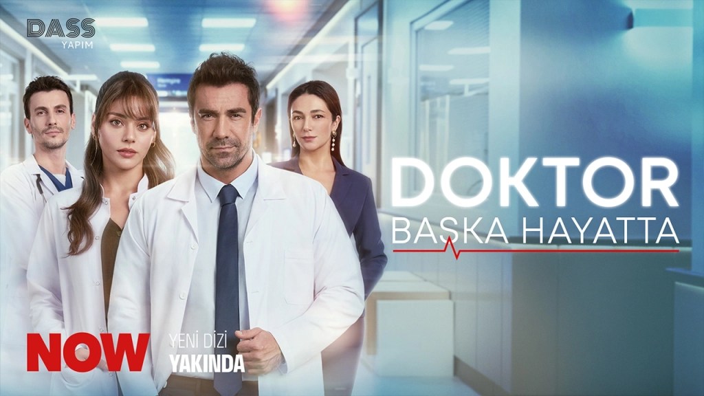 A fost lansat afișul serialului „Doktor: Başka Hayatta/Doctor: în altă viață”cu İbrahim Çelikkol și Sıla&nbsp;Türkoğlu