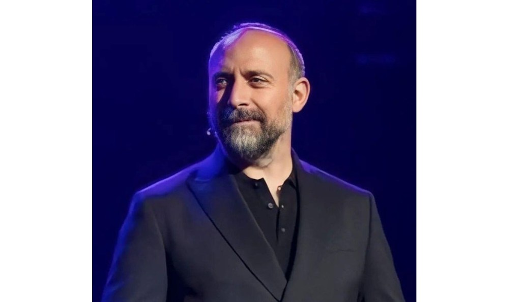 Halit Ergenç se întoarce pe scena&nbsp;teatrului