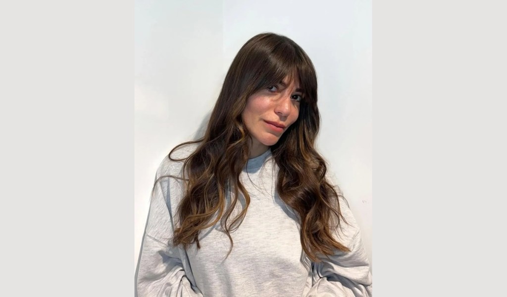 Ceren Moray vine în rolul Meryem, fosta iubită a lui Cihan Albora din Uzak Șehir/Orașul&nbsp;îndepărtat